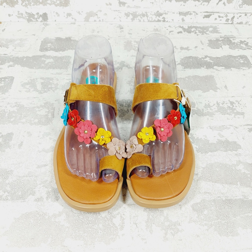 NEW Sophia Milano Suede Multicolor Flowers Flat Slip On Sandals A950